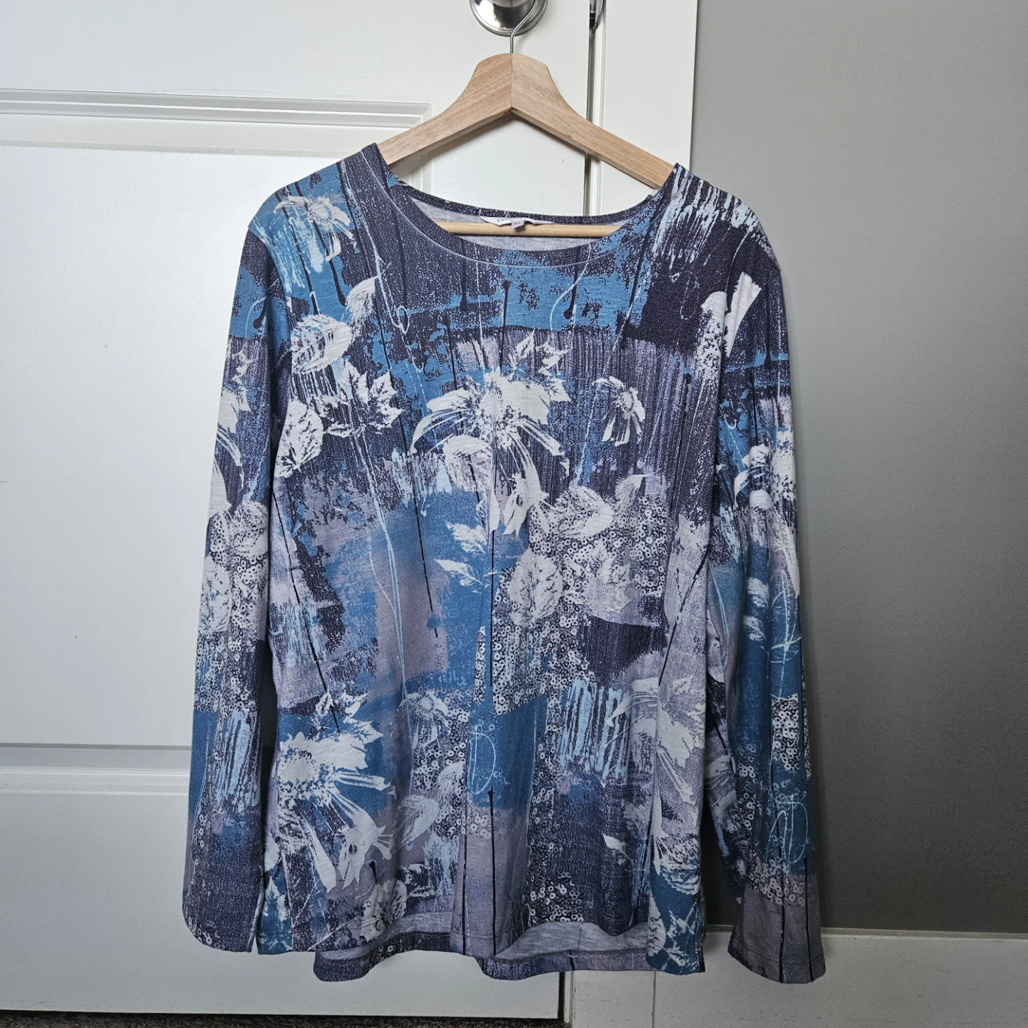Northern Traditions Long Sleeve Top XL