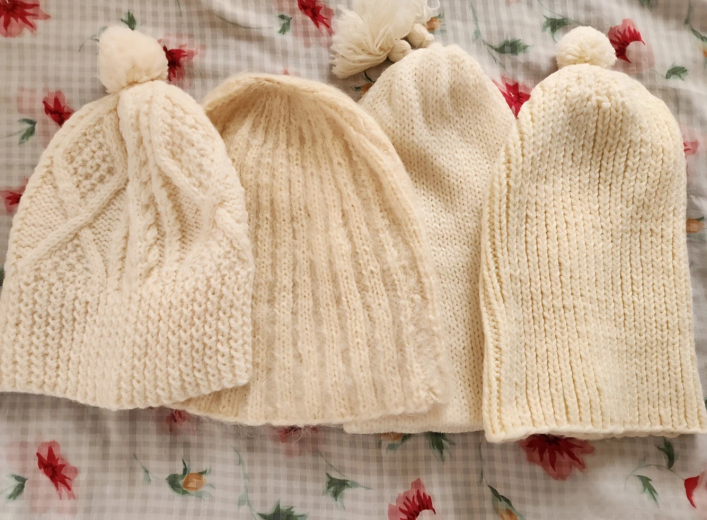 HAND KNITTED HAT
