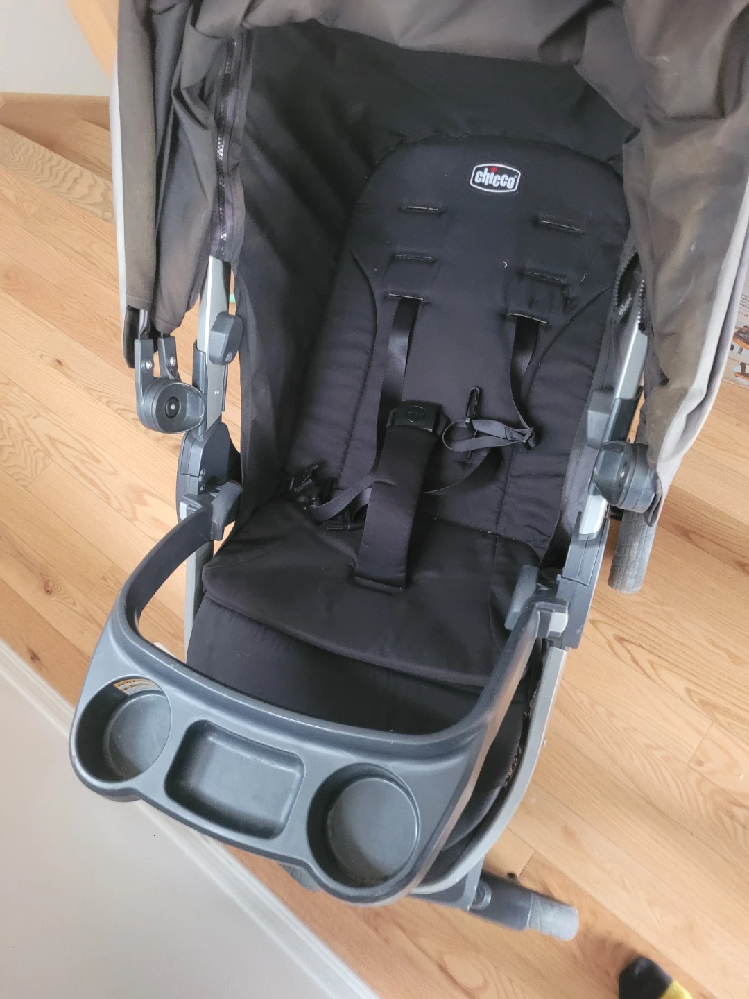Chicco Bravo Stroller with car seat - photo 4