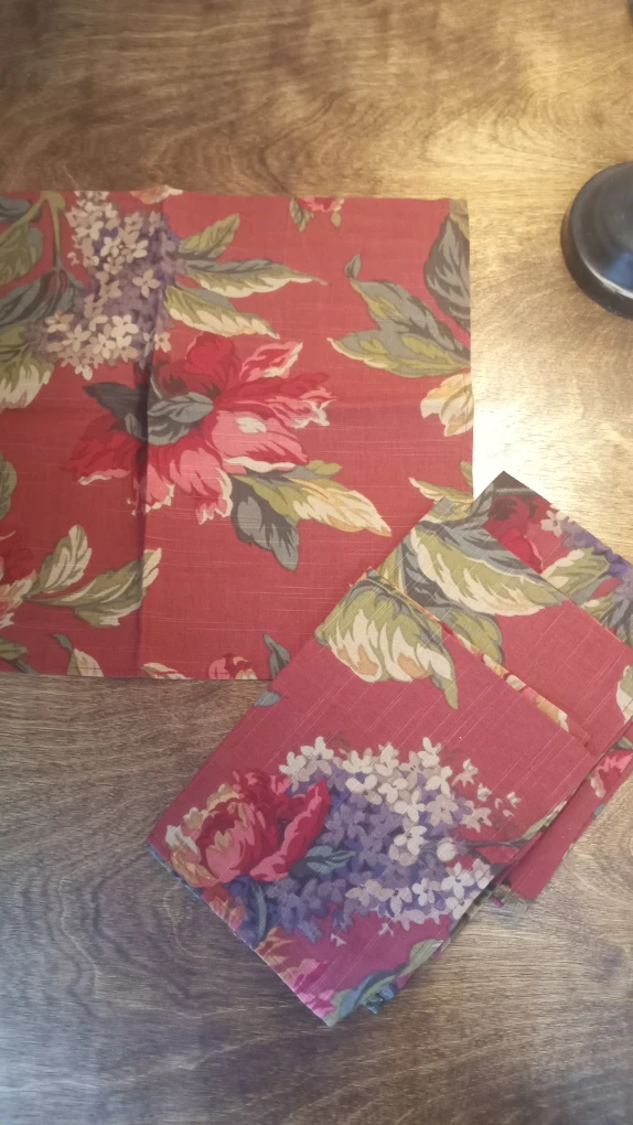 Floral Table Runner and Placemat Set - photo 5