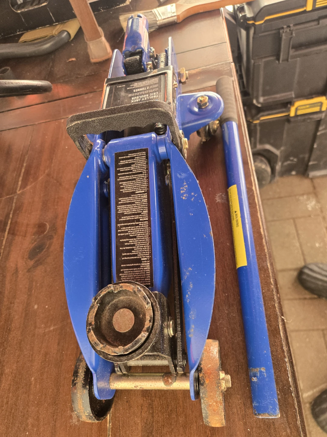 Certified Trolley Jack - 2 Tonne Capacity - photo 3