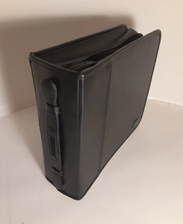 (-) CD/DVD Binder/Case | 26 Pages - 208 + 16 Slots (-)