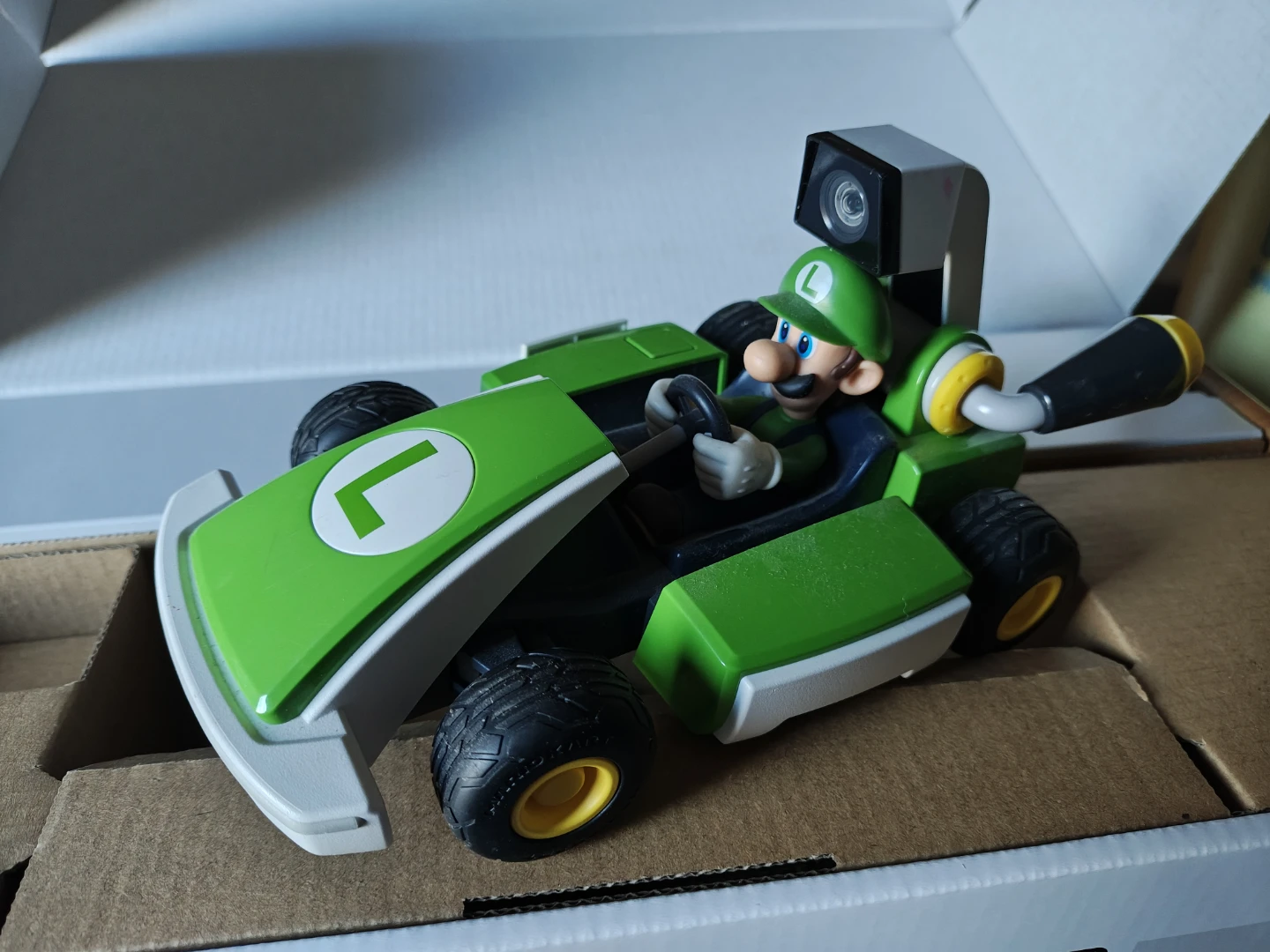 Nintendo Switch Mario Kart Live: Home Circuit Luigi Set
