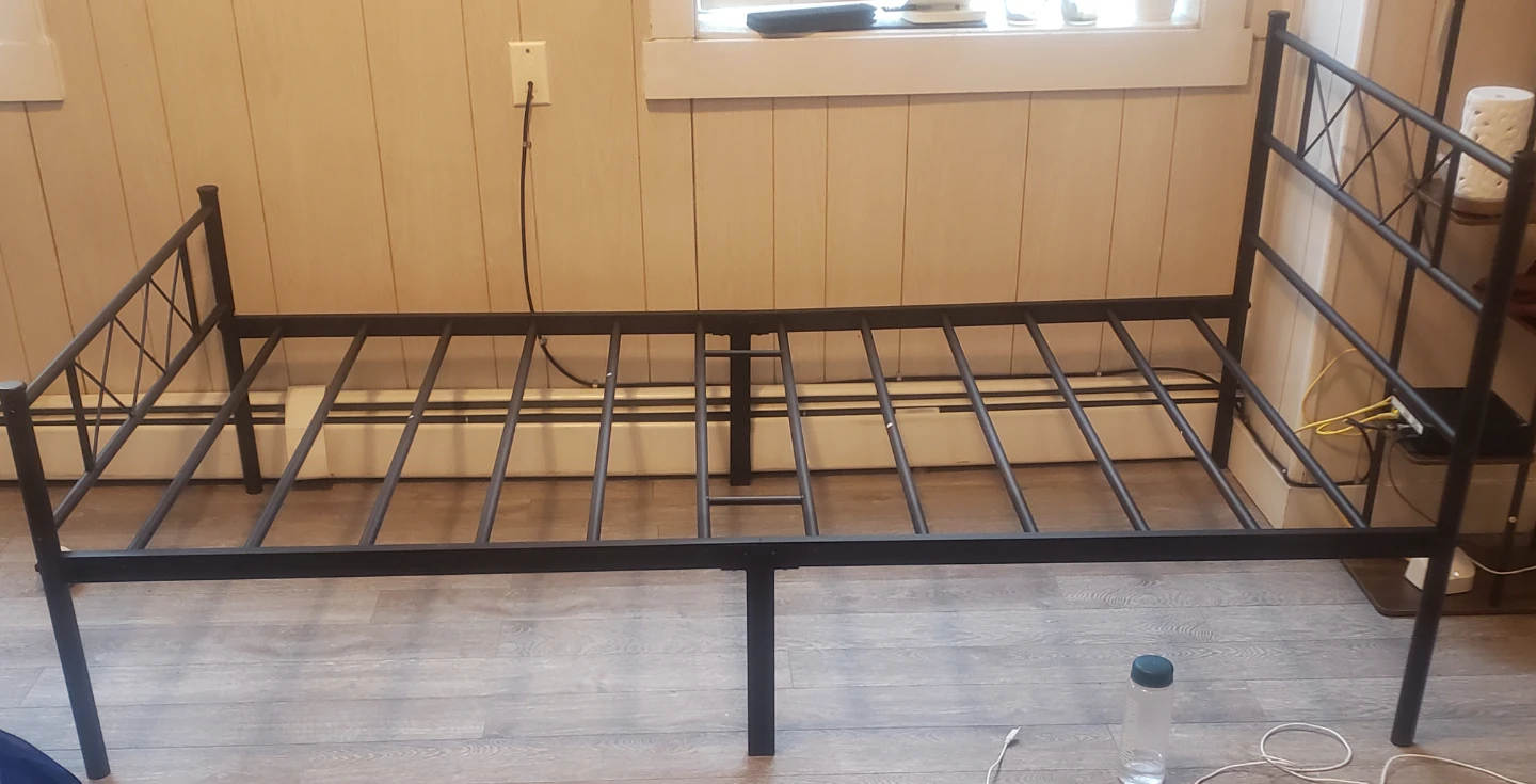 Yaheetech Black Metal Twin Bed Frame - photo 3