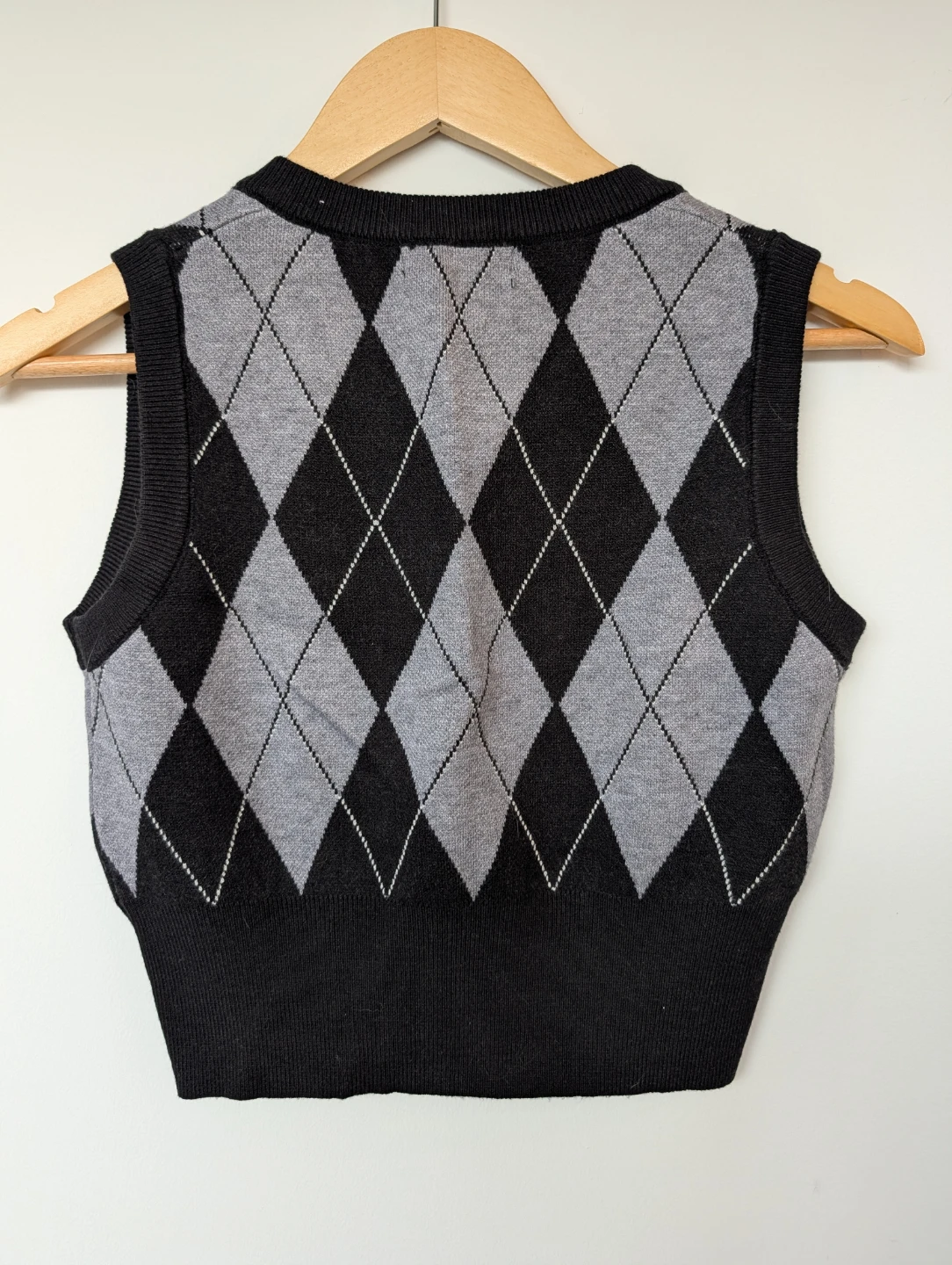 Argyle Sweater Vest - Like New - Small - photo 2