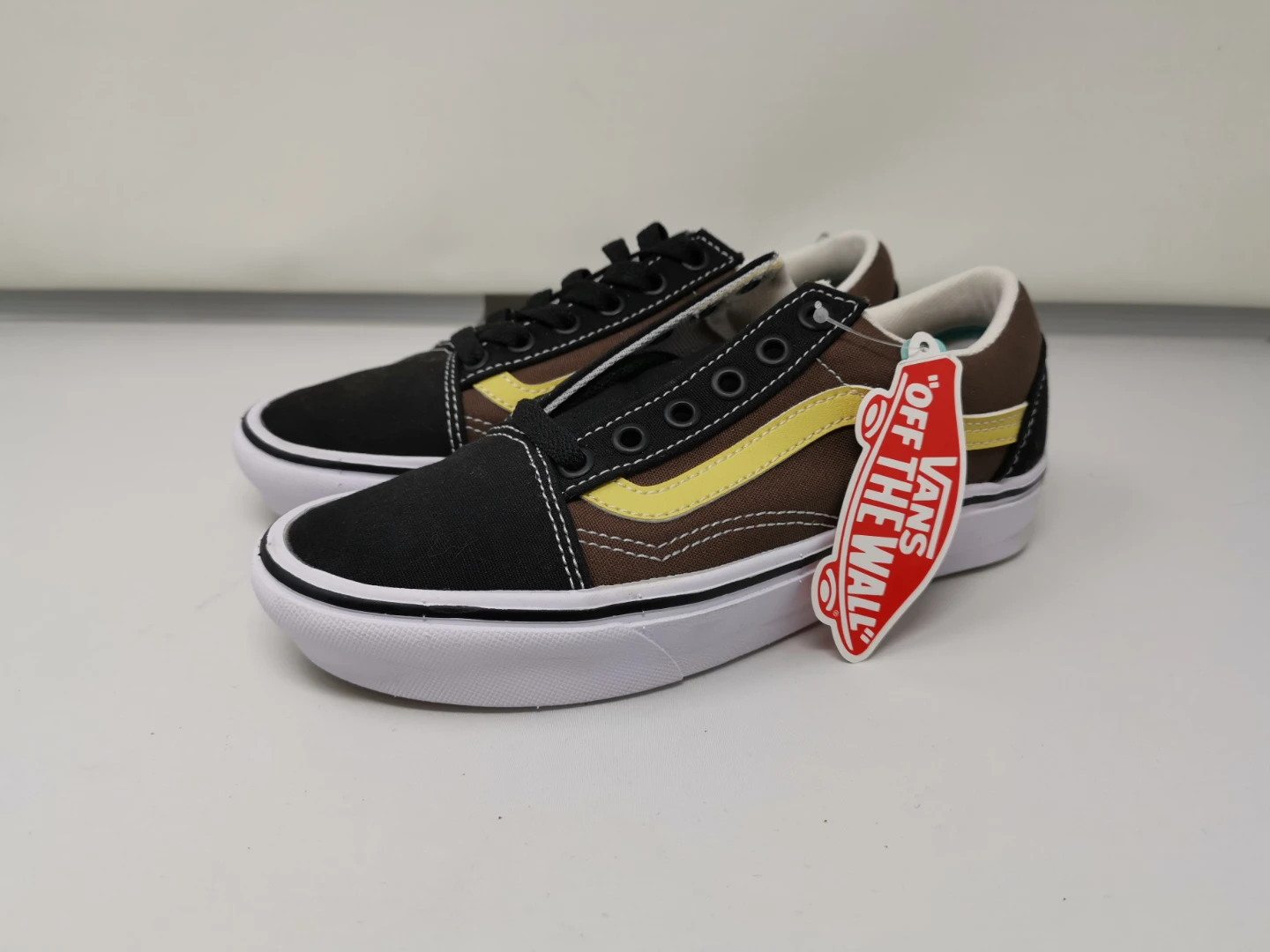 Brand New Vans shoes – Women’s Size 5 – Multiple Styles - photo 5