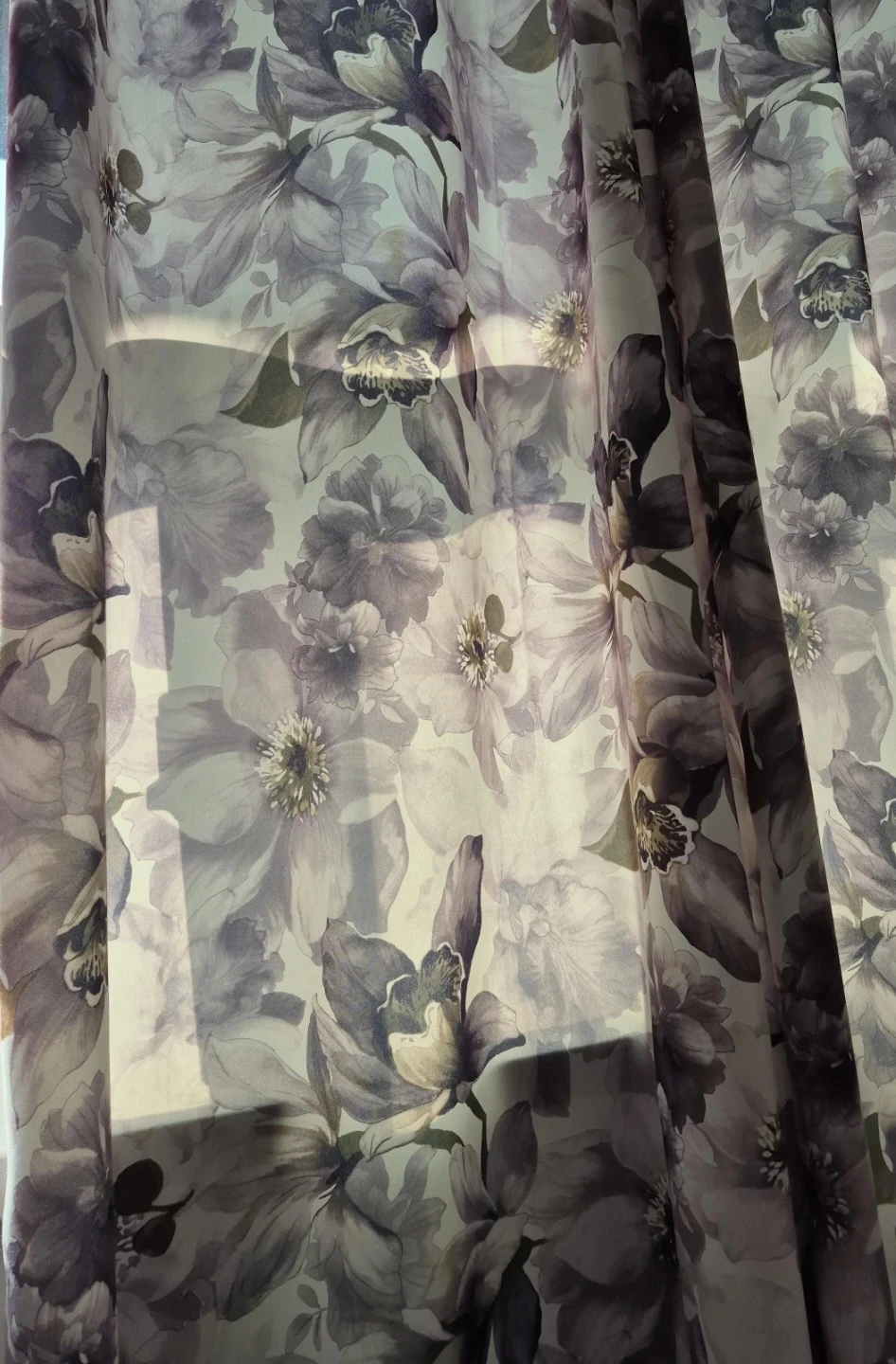 Nine Floral Print Curtains - photo 2