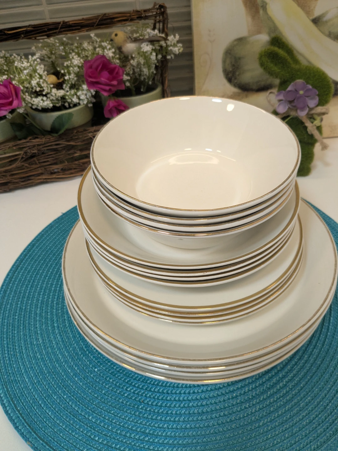 White Dinner Plates with Gold Trim