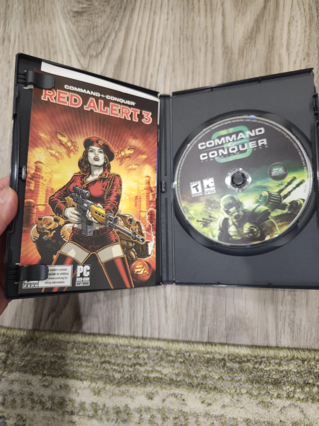 Command & Conquer 3: Deluxe Edition PC Game - photo 2