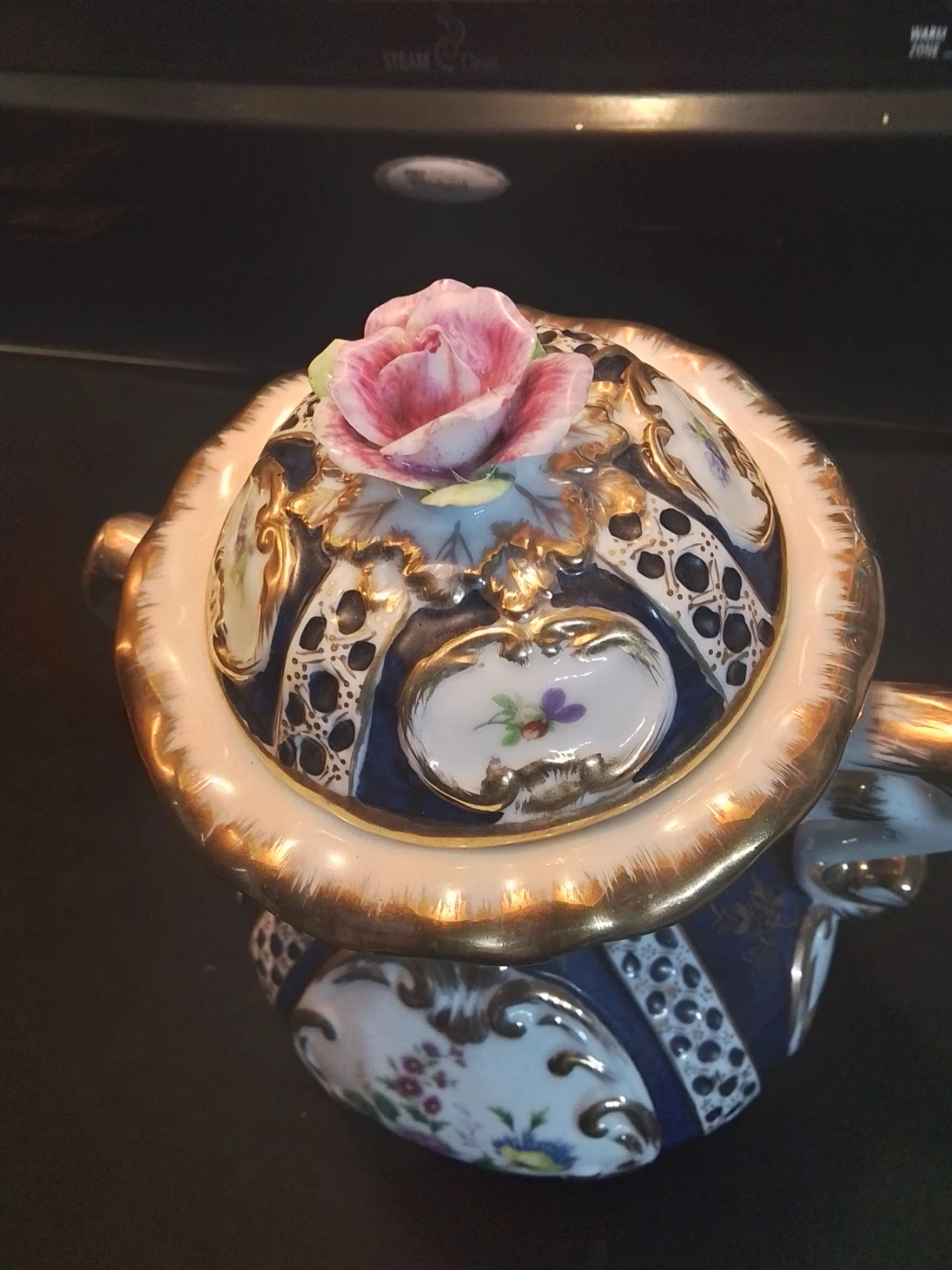 Antique Limoges Porcelain Lidded Urn – France 8x10" - photo 2