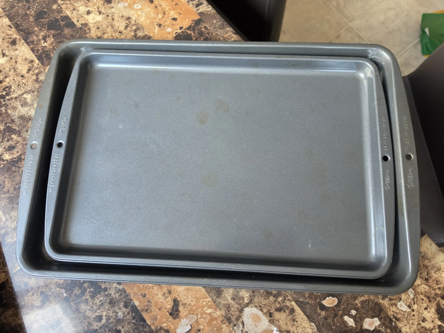 Wilton Ever-Glide Non-Stick Cookie Baking Sheet Set 3 Piece - photo 2