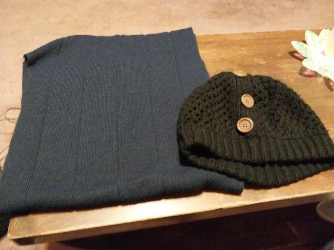 🧡Winter Knitted Hat and Scarf🧡