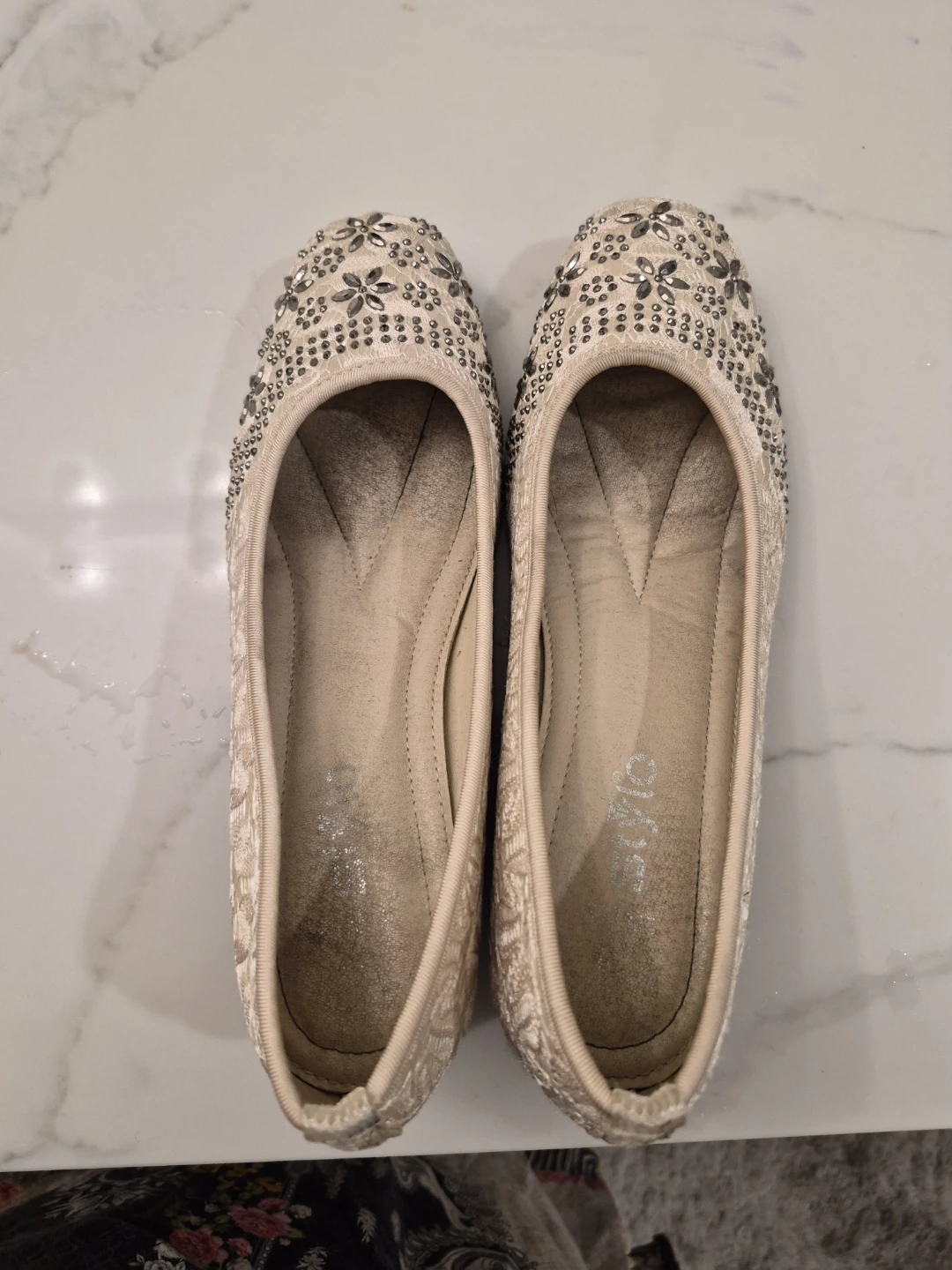 Style Women's Bejeweled Lace Ballet Flats