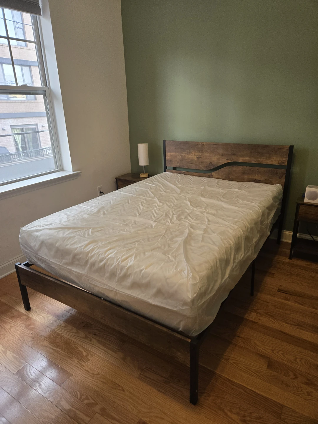 Wooden Full Size Bed Frame with Mattress