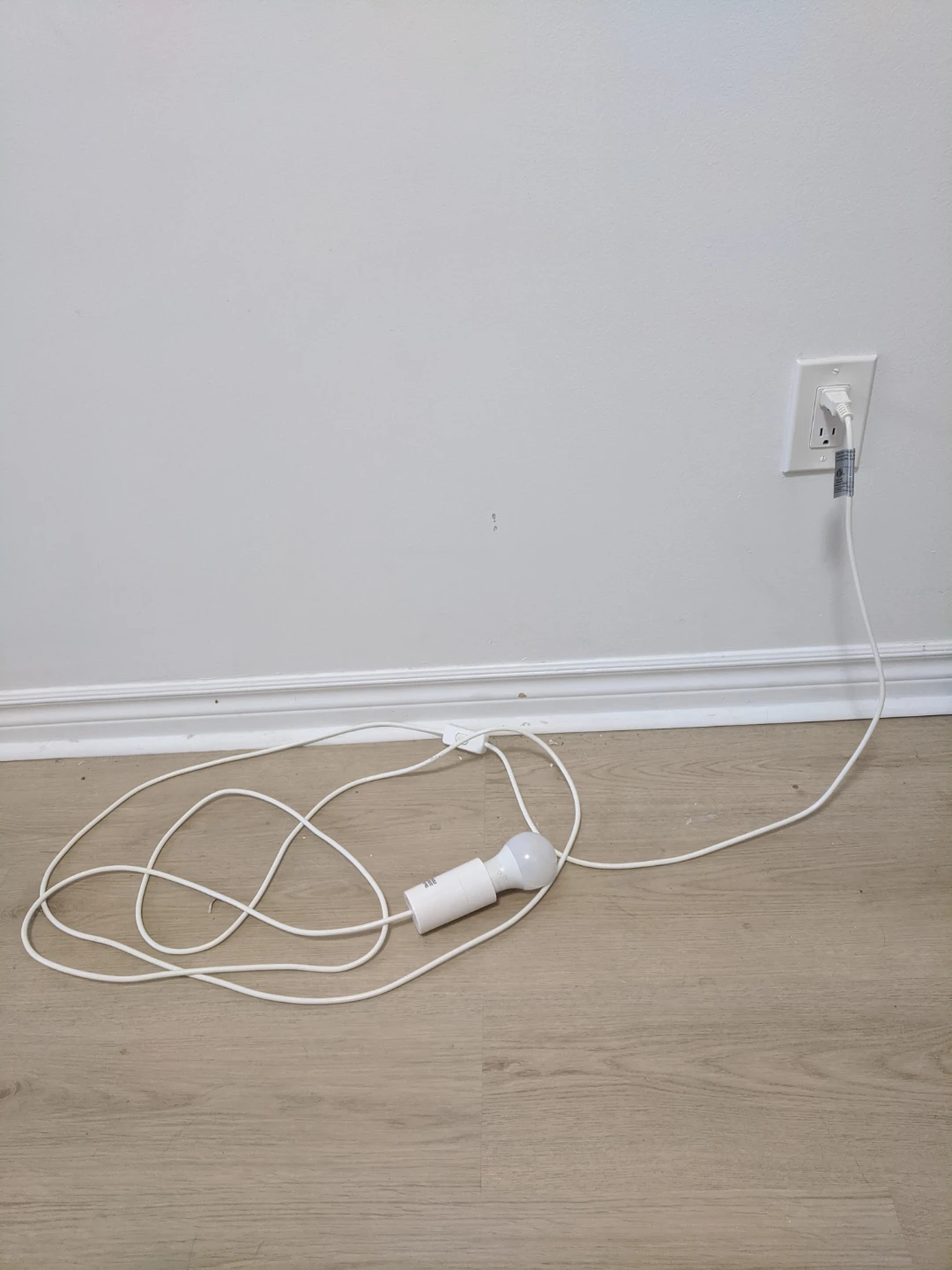 Pendant Light Cord with Bulb