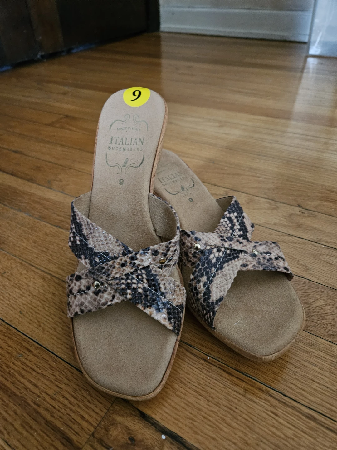 Italian Shoemakers Wedge Sandals Size 9 Snakeskin