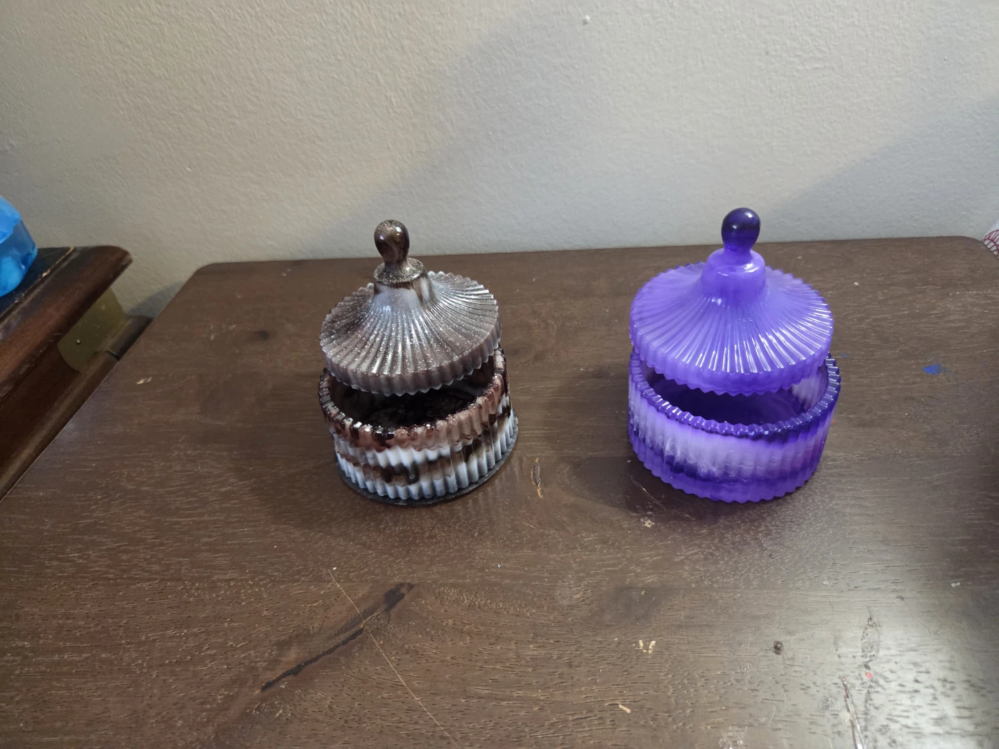 Set of Glitter Resin Trinket Dishes and Small Jars - photo 3