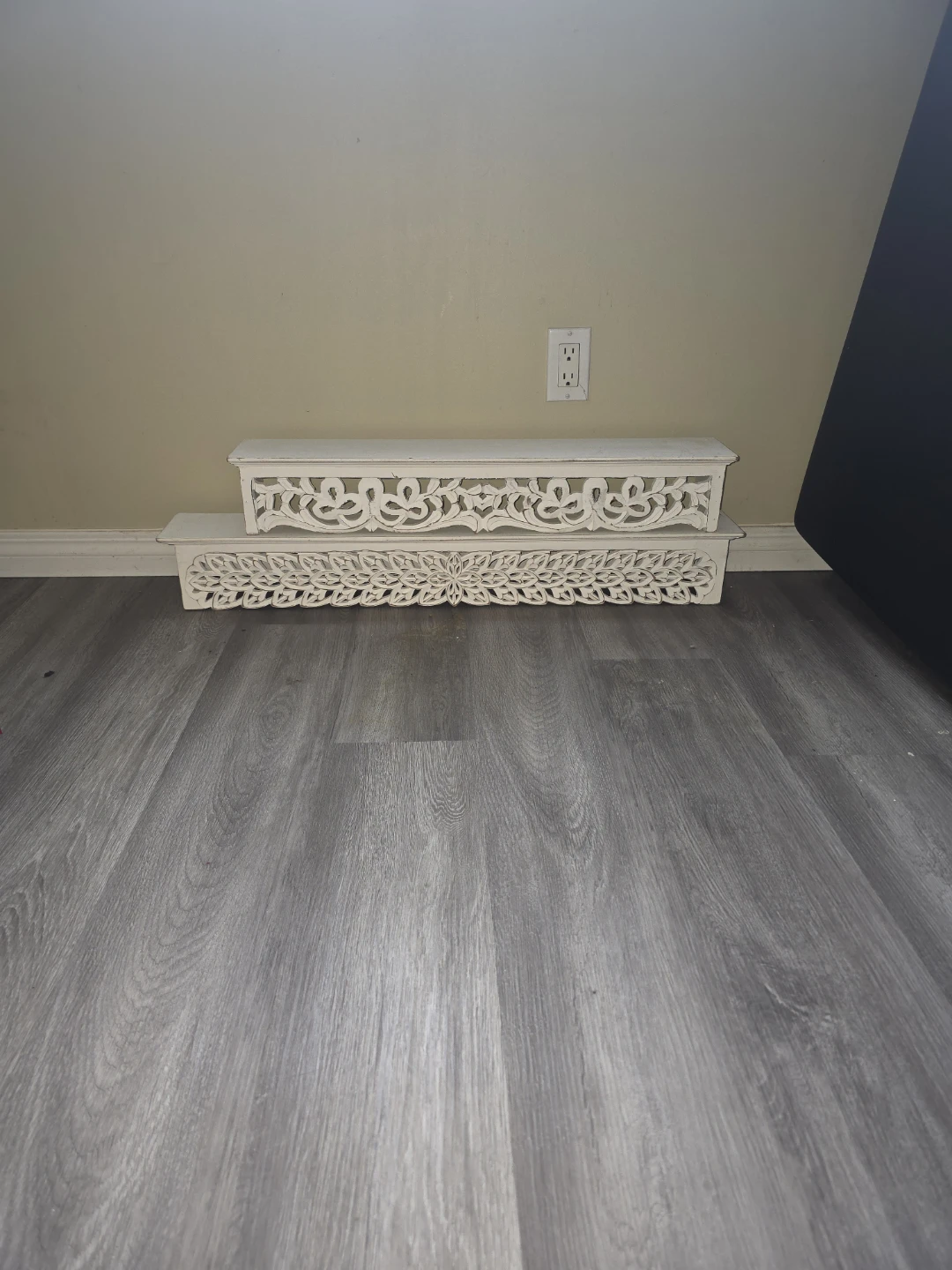 Set of 2 White Wooden  Decorative Shelves - photo 4