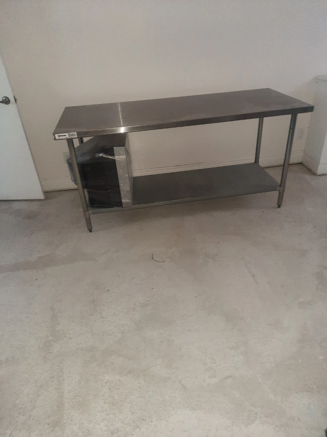 OMCAN Stainless Steel Worktable 30" x 72" - photo 3