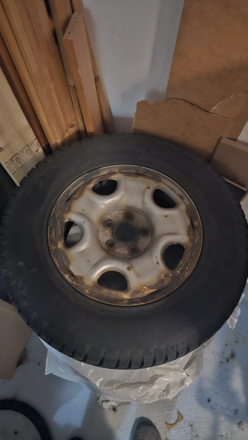 235/70R 16 Winter tires (tires and rims) - photo 2