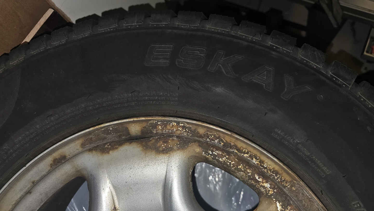 235/70R 16 Winter tires (tires and rims) - photo 4