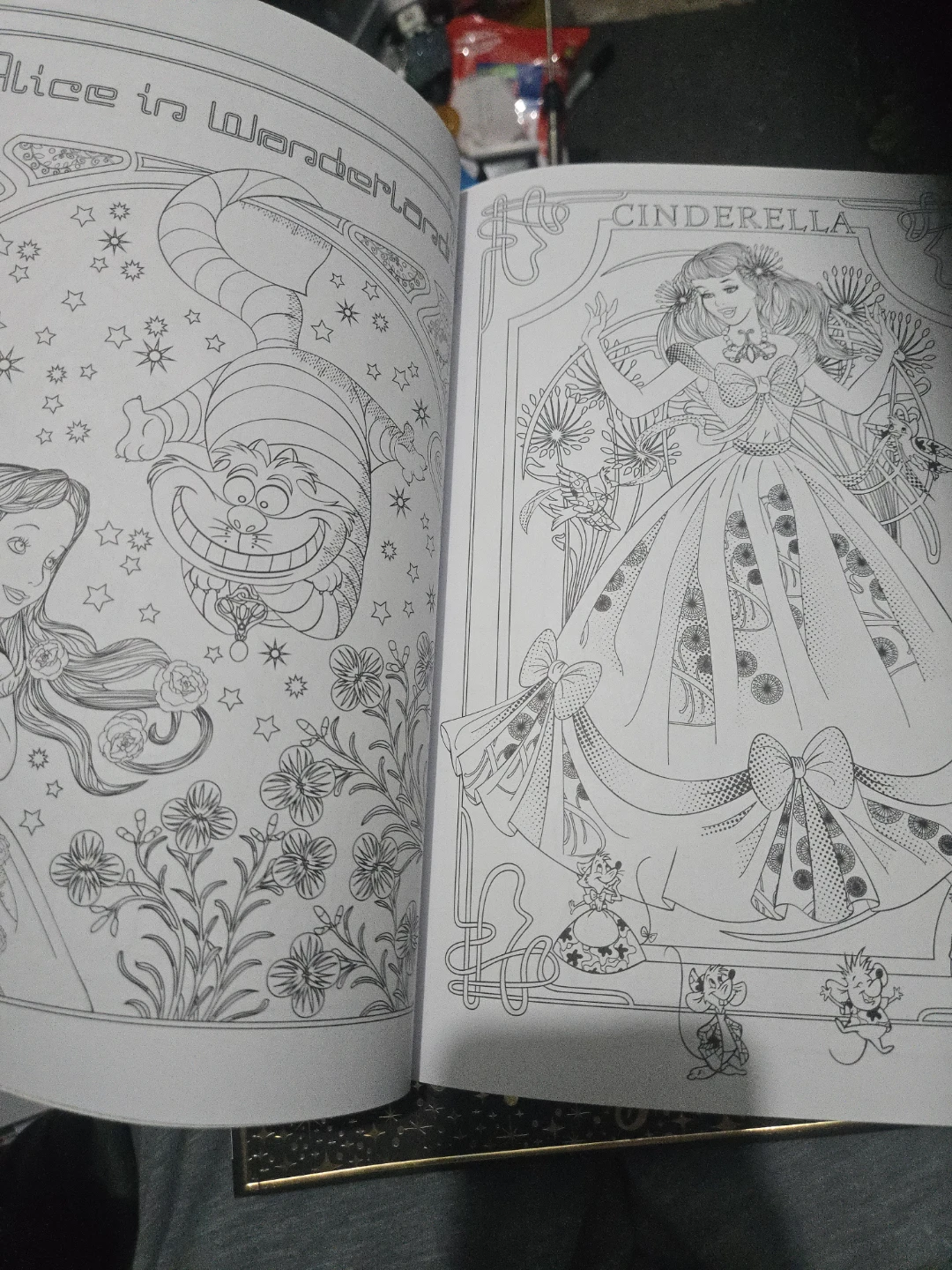 Disney Princess and Classics Colouring Books Bundle - photo 5