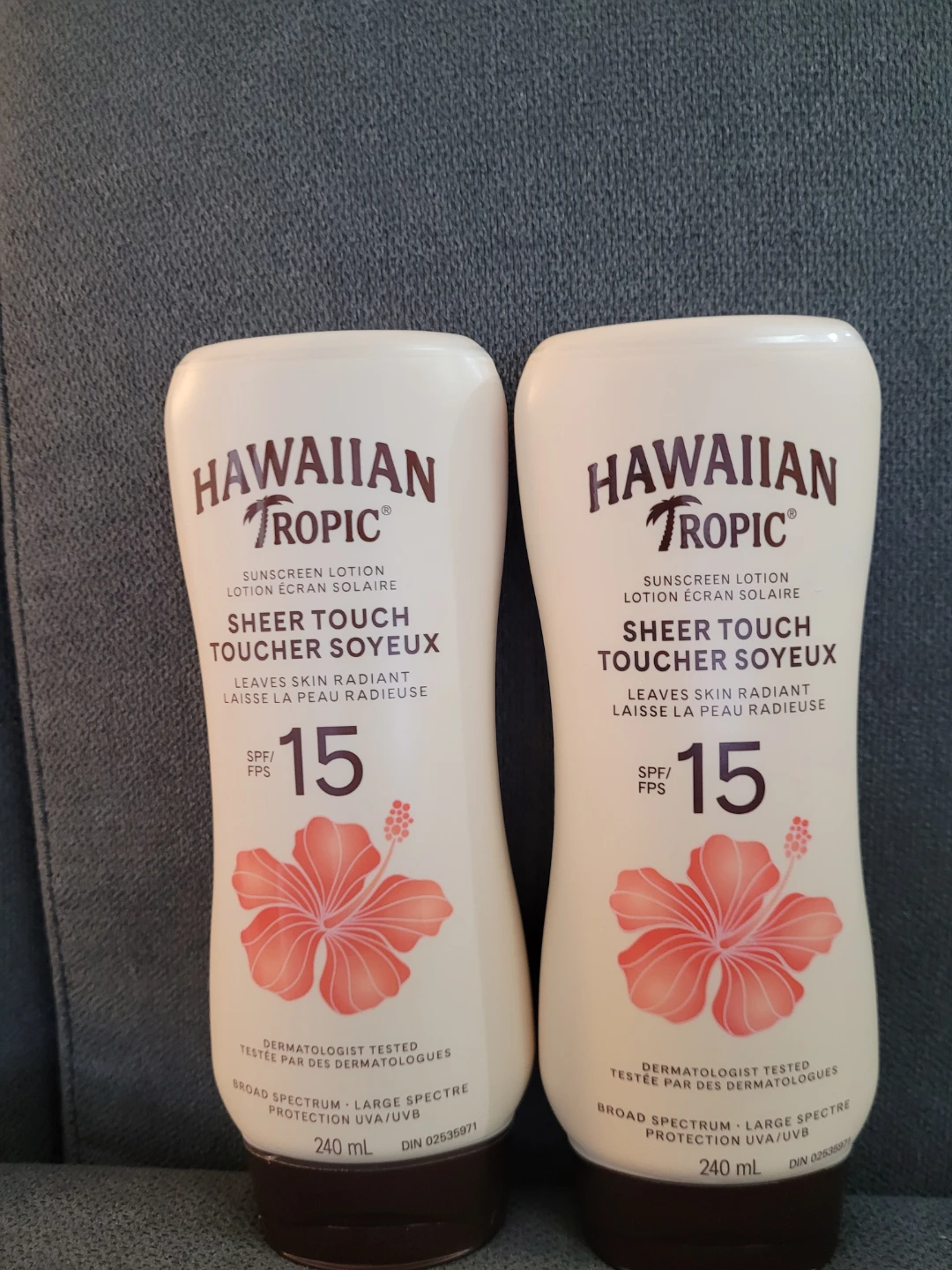 Hawaiian Tropic Sheer Touch SPF 15 Sunscreen Lotion (240 mL)