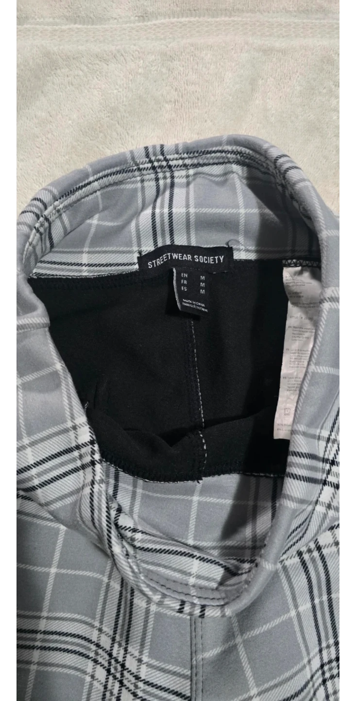 Streetwear Society Plaid Pants - Size Medium - photo 3