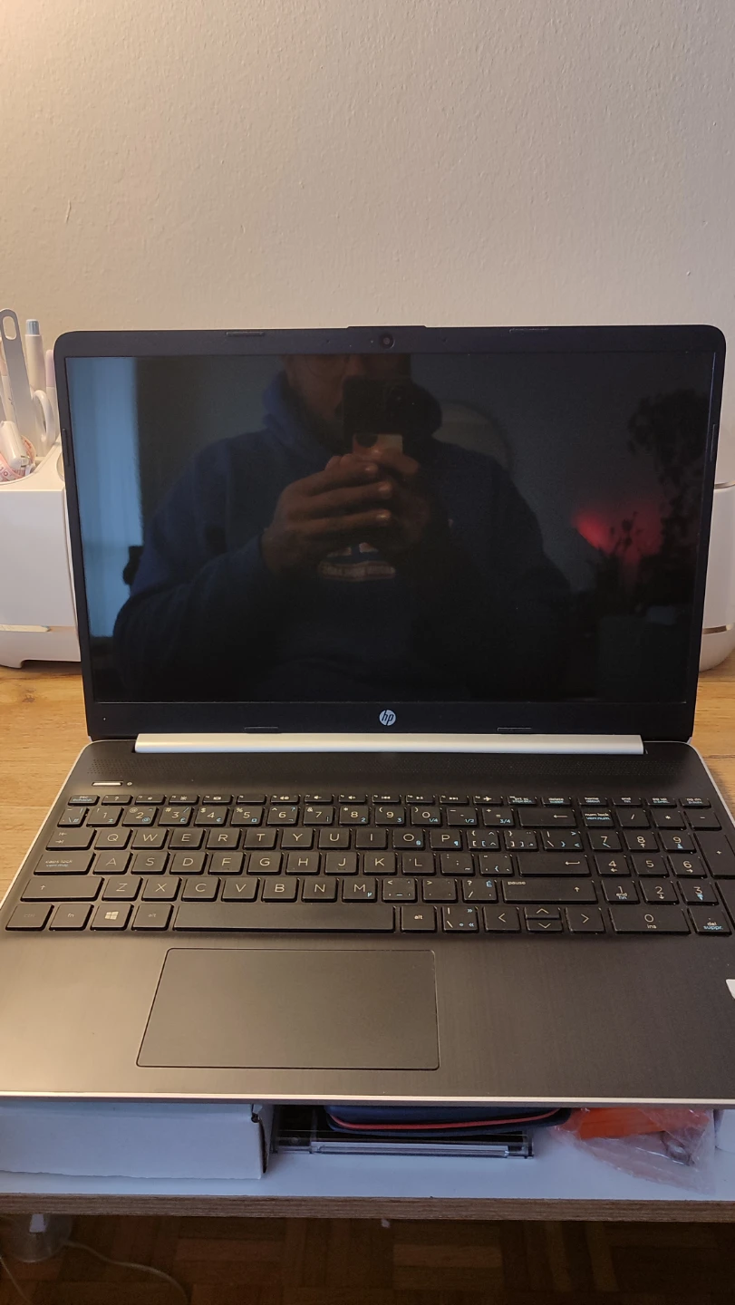 HP Laptop with Intel Core i5 10th Gen - photo 3