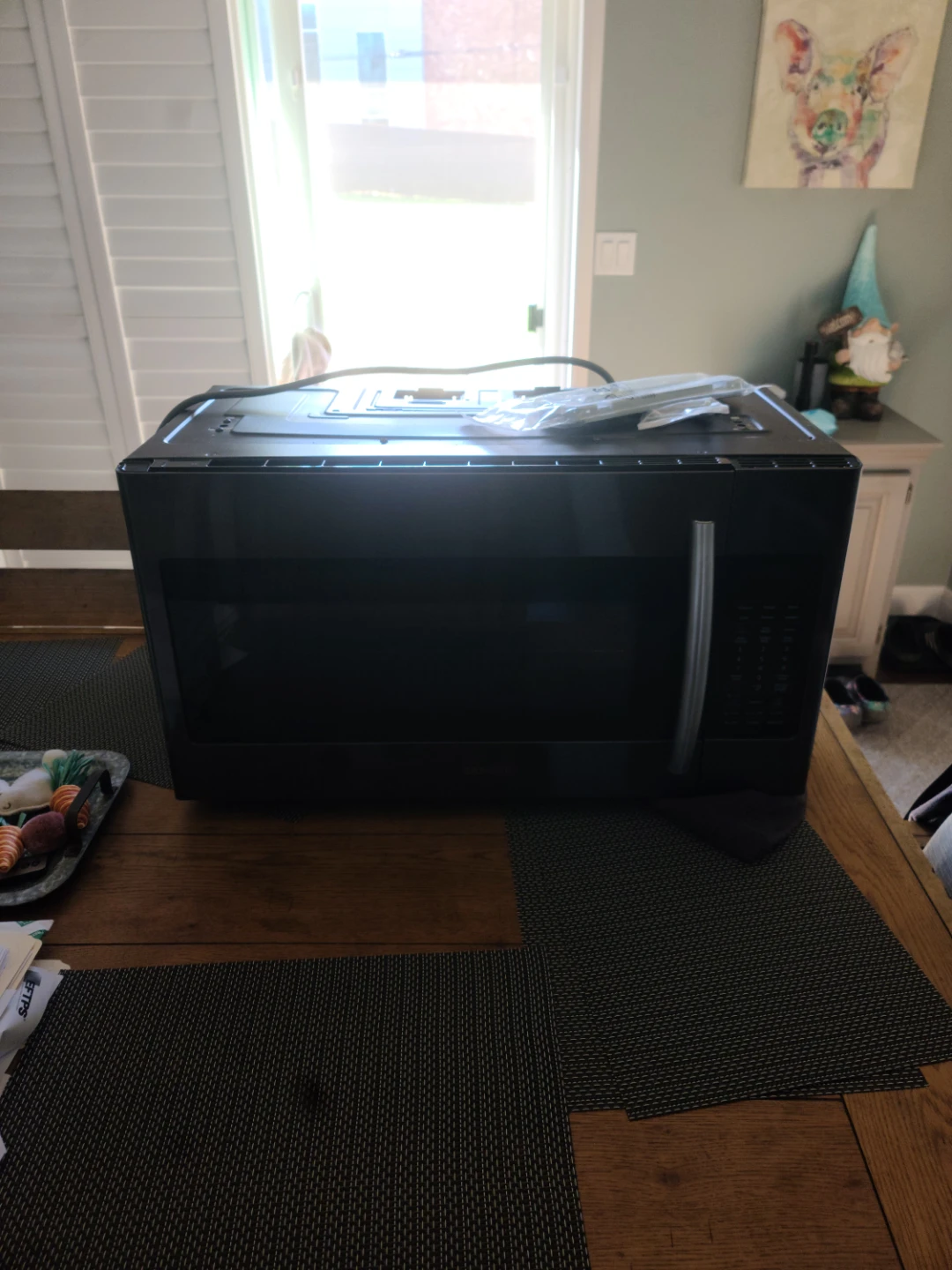 Samsung Black Over-the-Range Microwave - photo 2