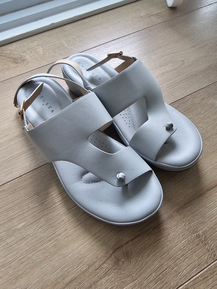CHELSEA Light Grey Faux Leather Women's Sandals