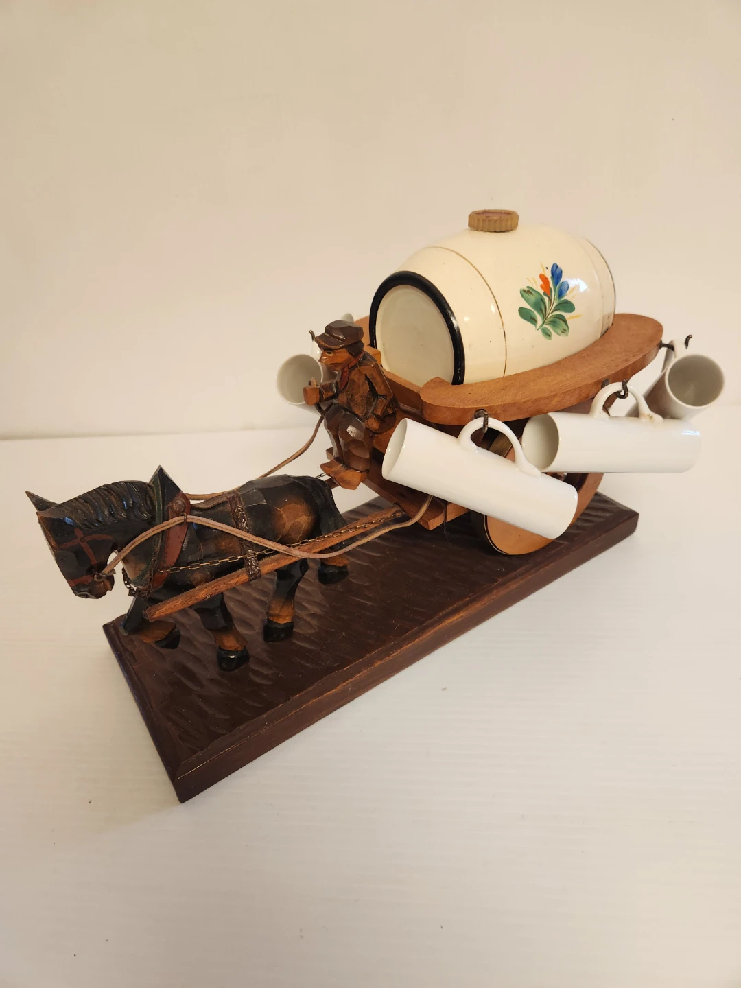 Vintage Horse and Cart Ceramic Barrel Set with Cups - photo 3