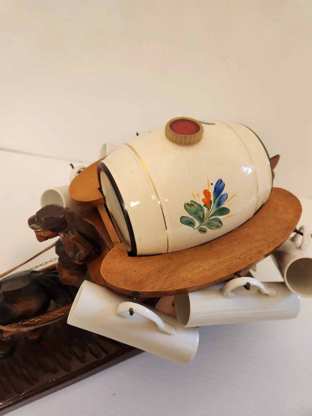 Vintage Horse and Cart Ceramic Barrel Set with Cups - photo 4