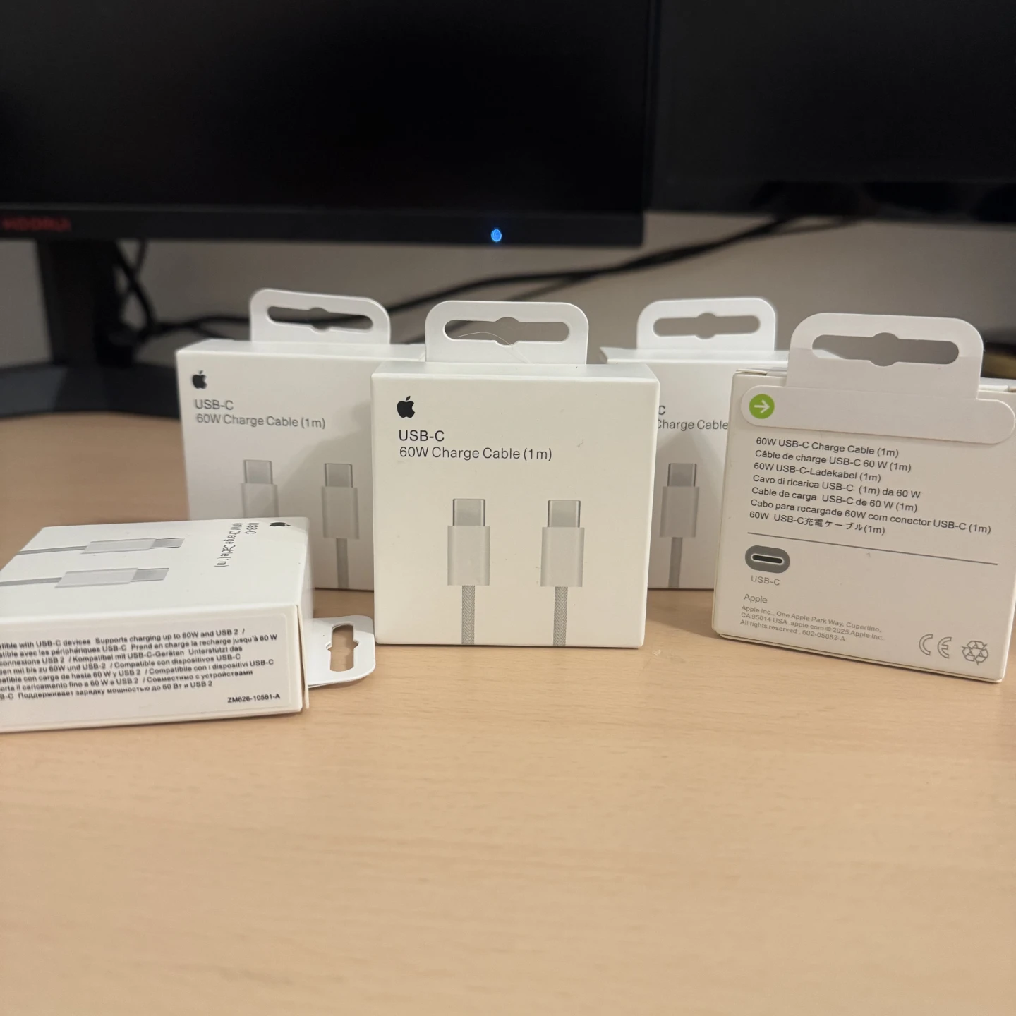 Original Apple 60W USB-C Charge Cable (1m) - photo 2