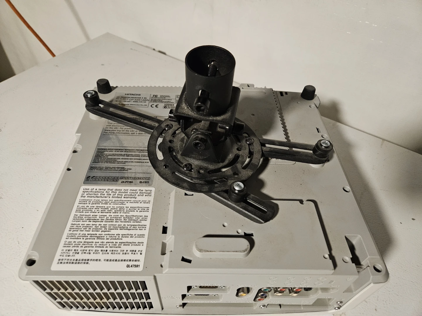 Hitachi CP-X2514WN Projector with Remote - photo 4