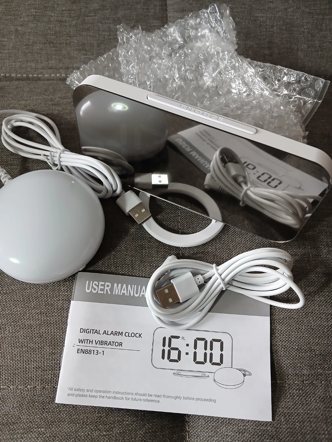 Digital Alarm Clock with Vibrator - photo 4