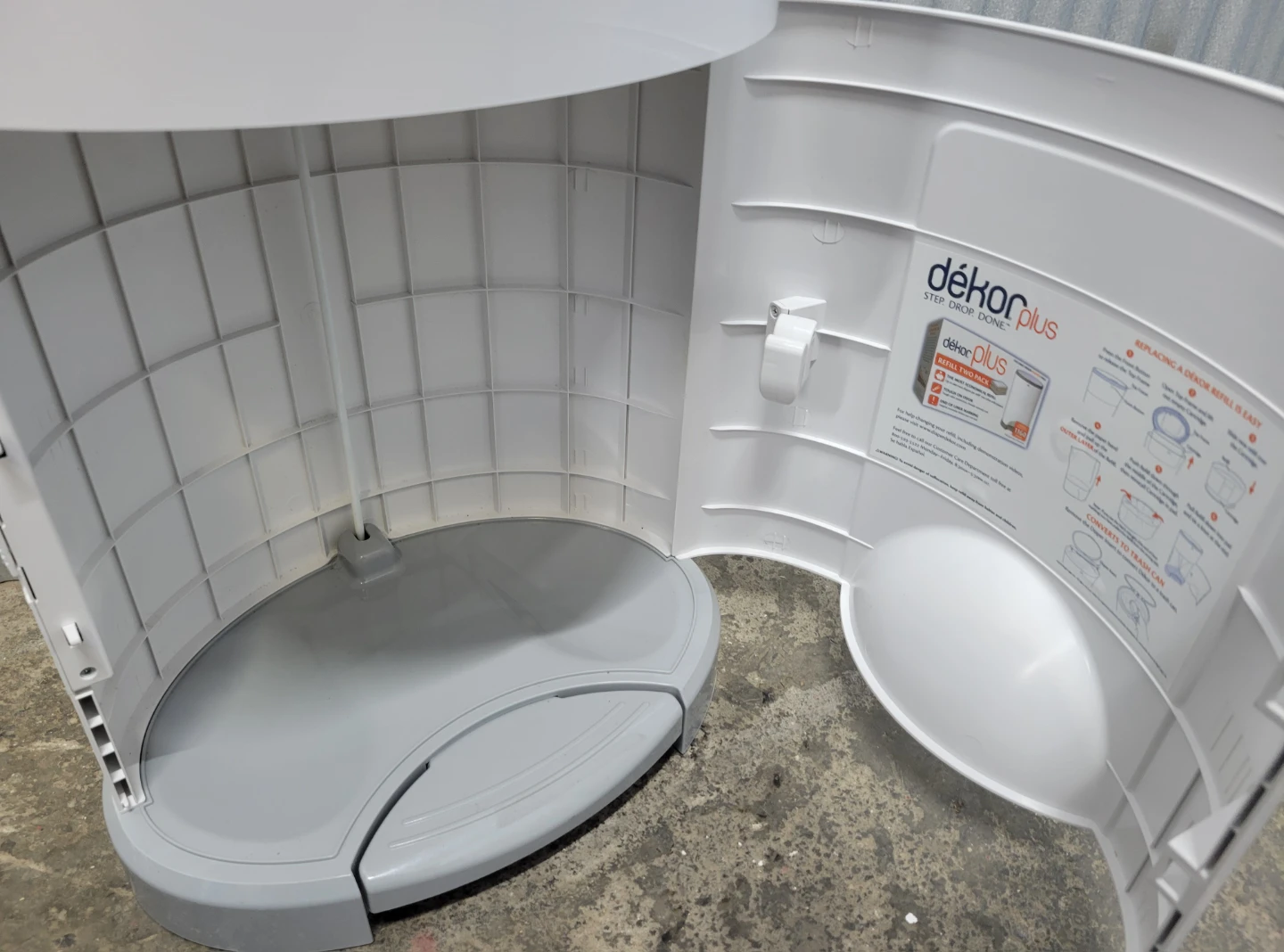 Dekor Plus Diaper Pail White/Gray - photo 4