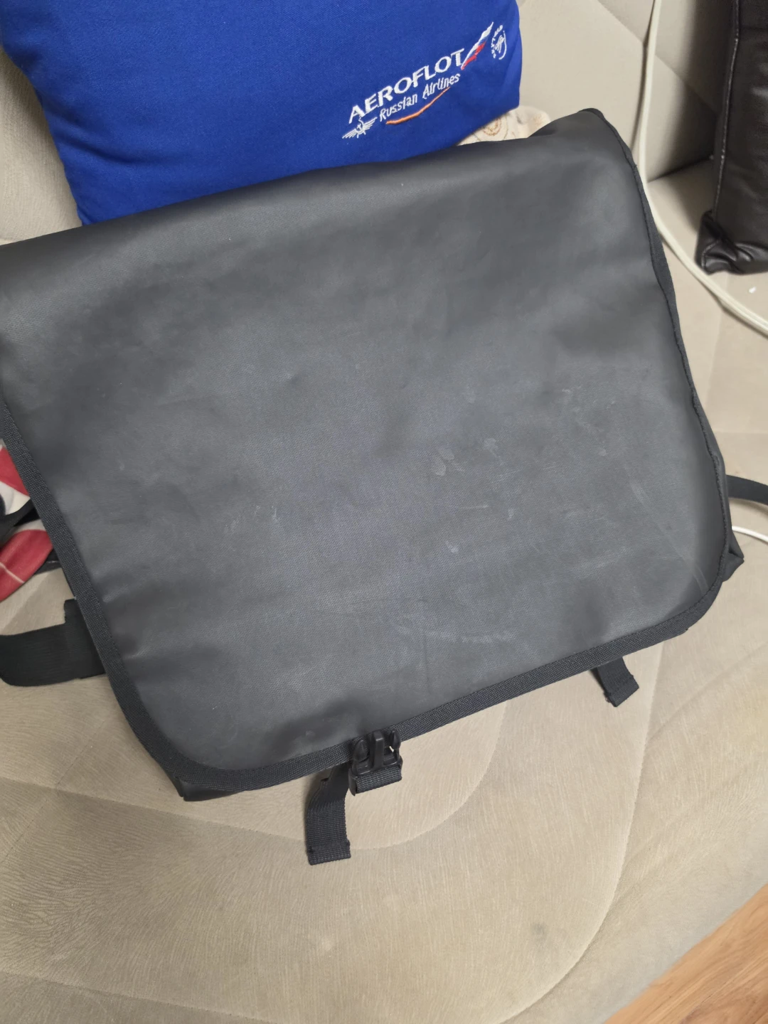 Elevate Messenger Bag - Black