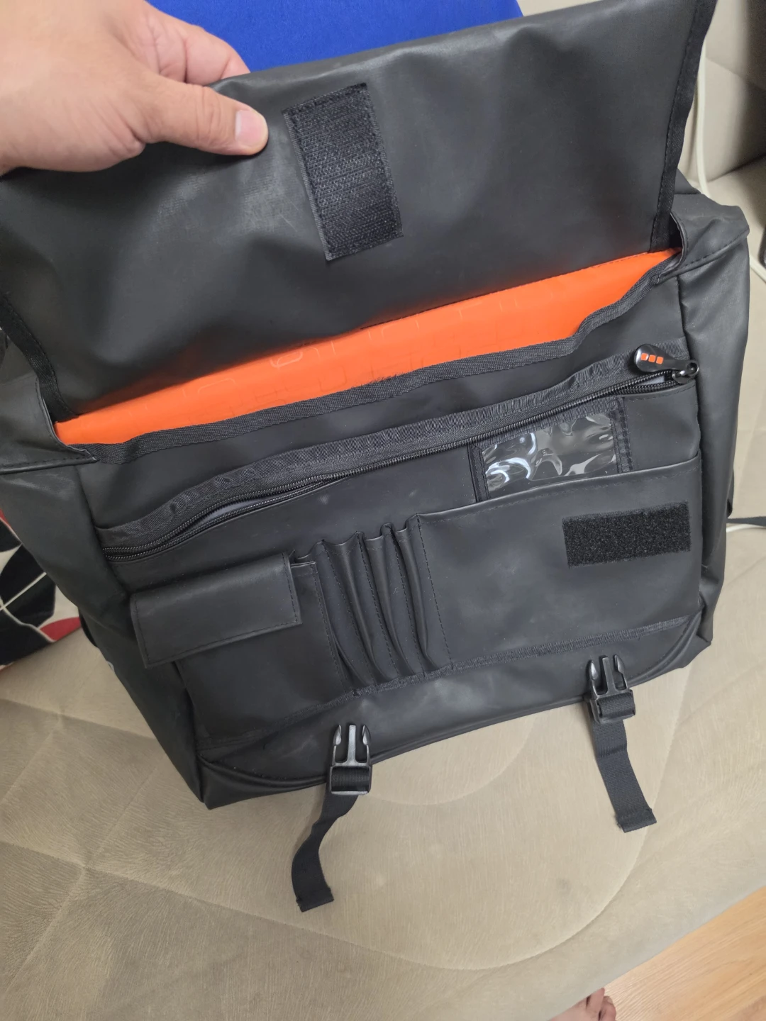 Elevate Messenger Bag - Black - photo 4