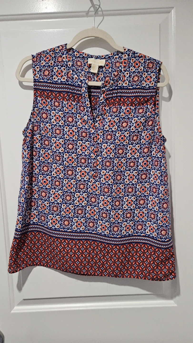 Lucy & Laurel Sleeveless Blouse - Blue/Red Print - Size Medium
