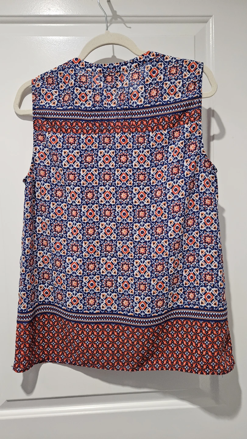 Lucy & Laurel Sleeveless Blouse - Blue/Red Print - Size Medium - photo 4