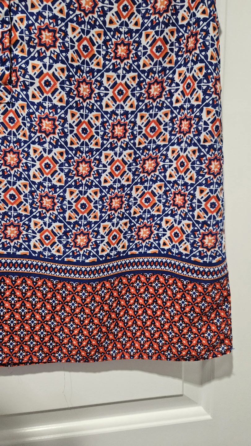 Lucy & Laurel Sleeveless Blouse - Blue/Red Print - Size Medium - photo 5