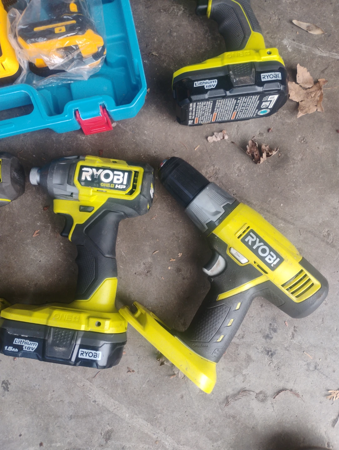 Ryobi 18V tools together - photo 4