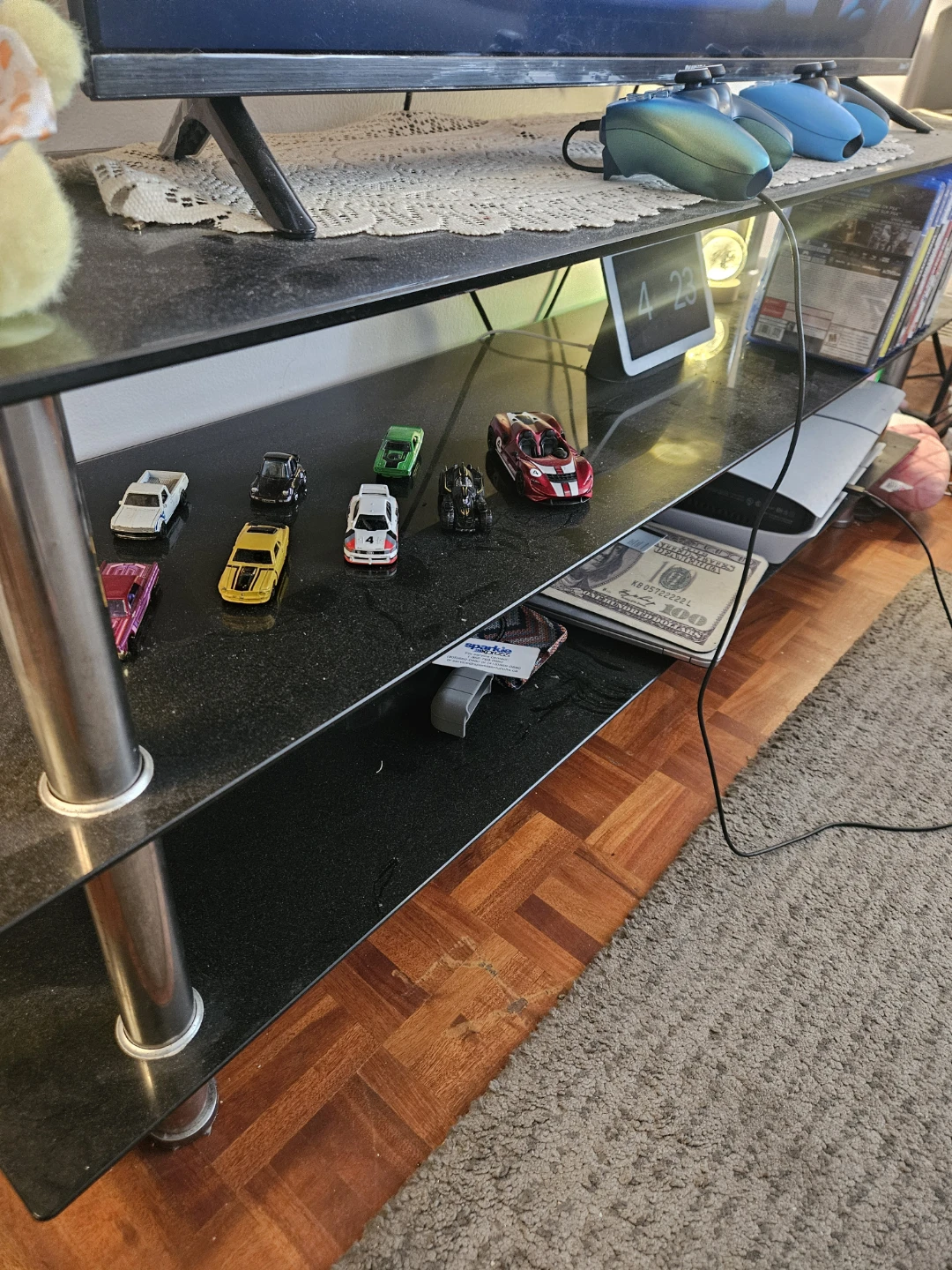 Glass made TV stand - photo 2