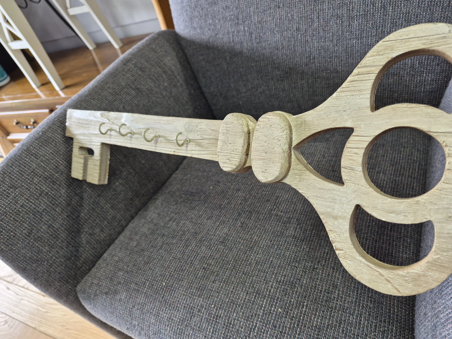 Wooden Key Shaped Wall Hook Hanger - photo 3