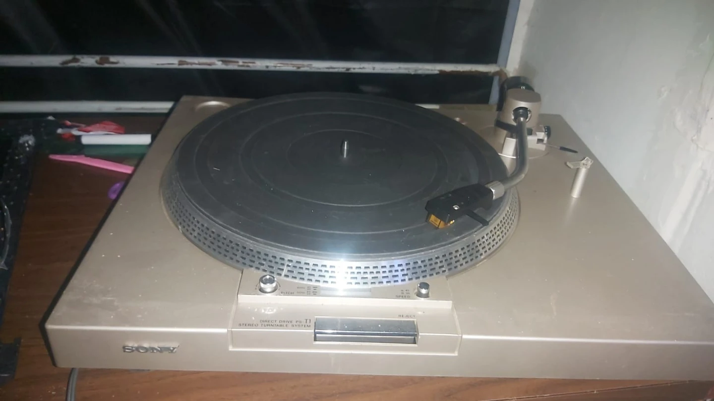 Sony PS-T1 Direct Drive Turntable