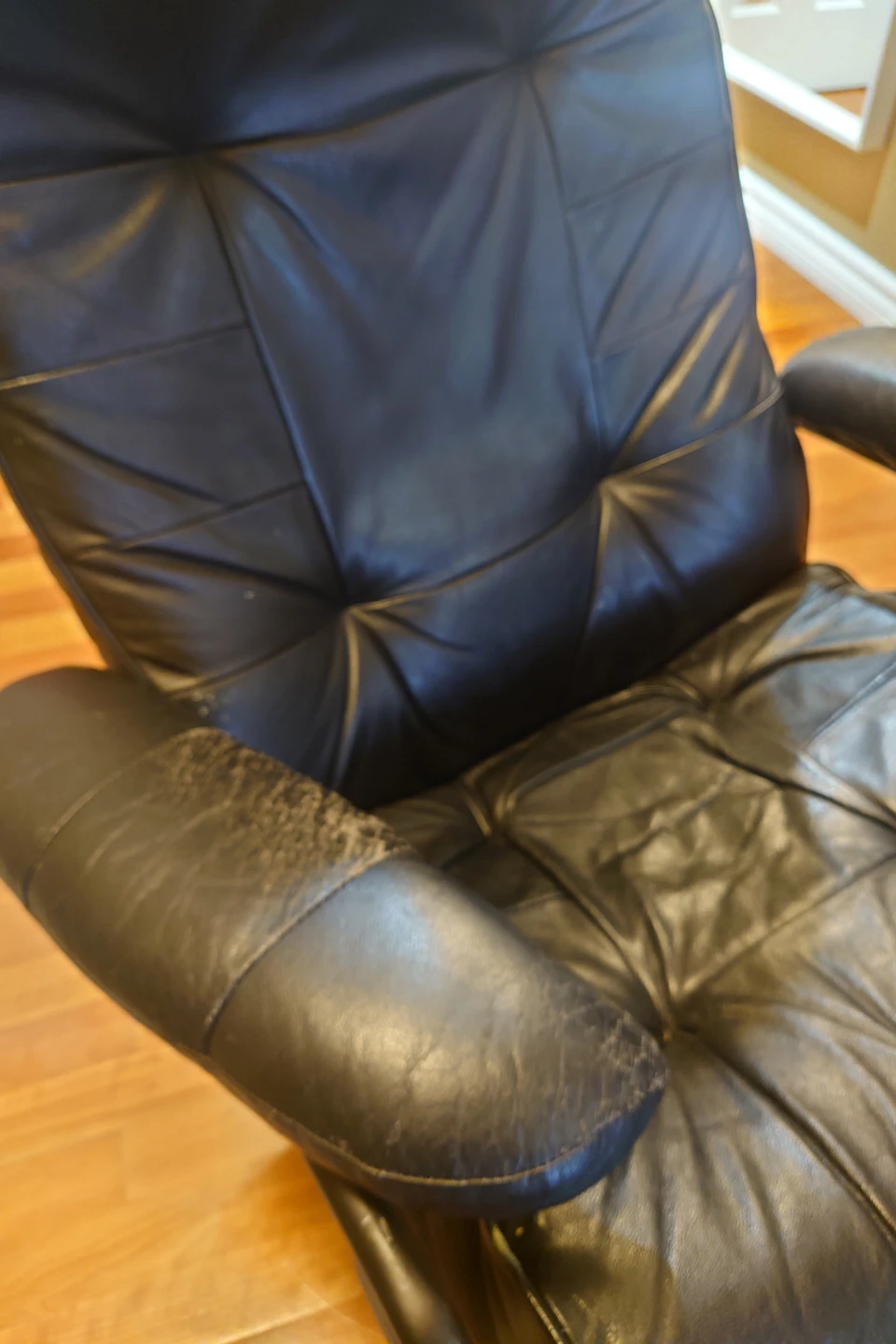 Black Leather Recliner Chair with Ottoman - photo 4