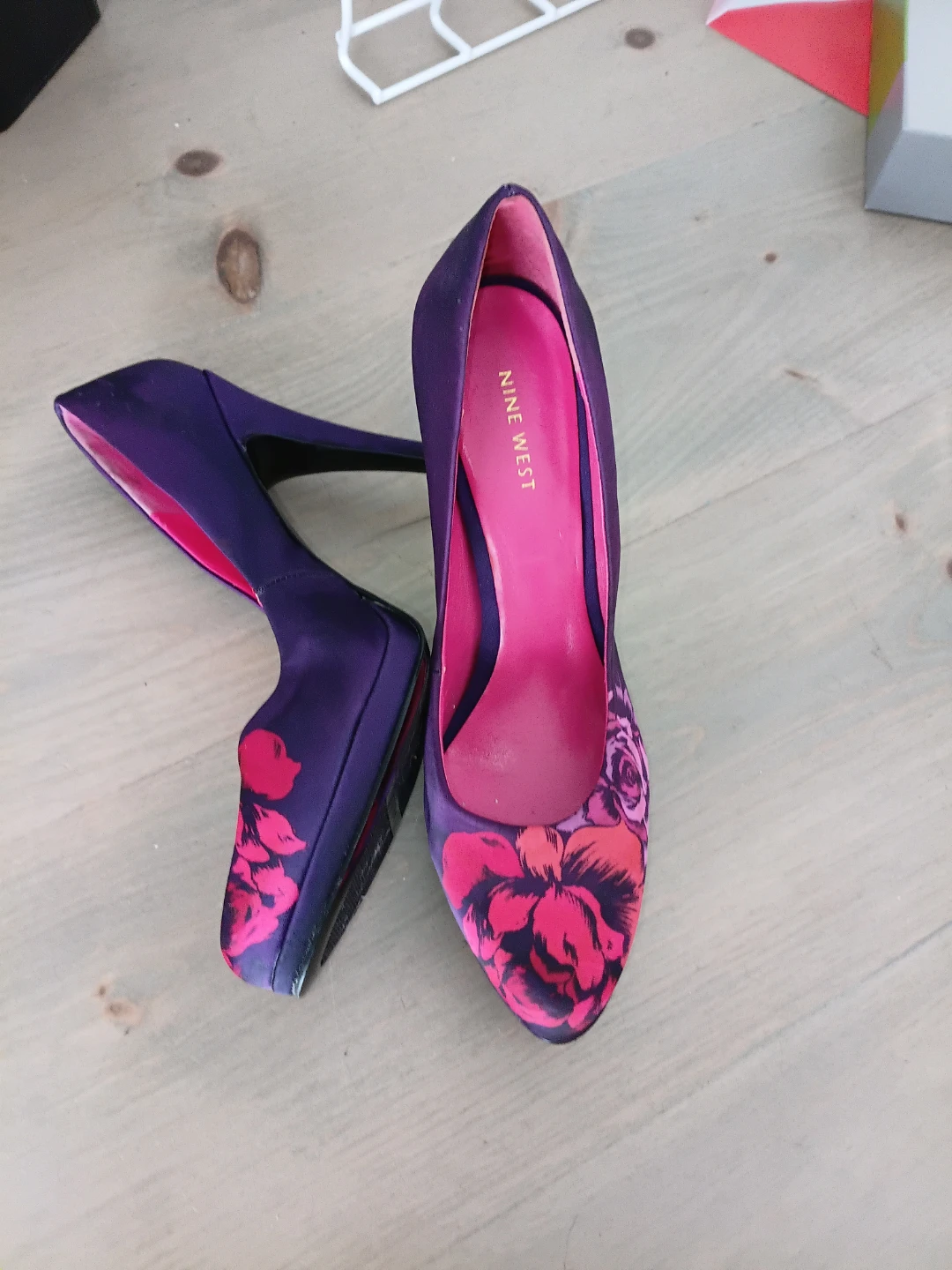 Nine West Women's Purple Floral Heels Size 9.5