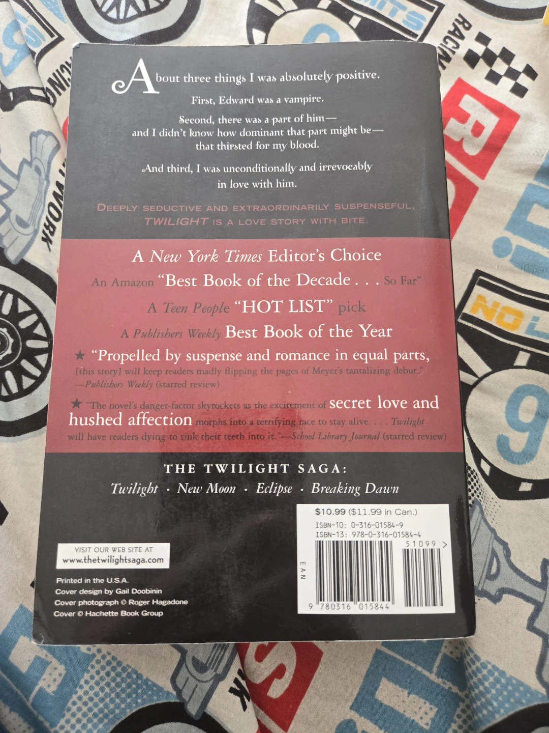 Twilight by Stephenie Meyer - Paperback - photo 2