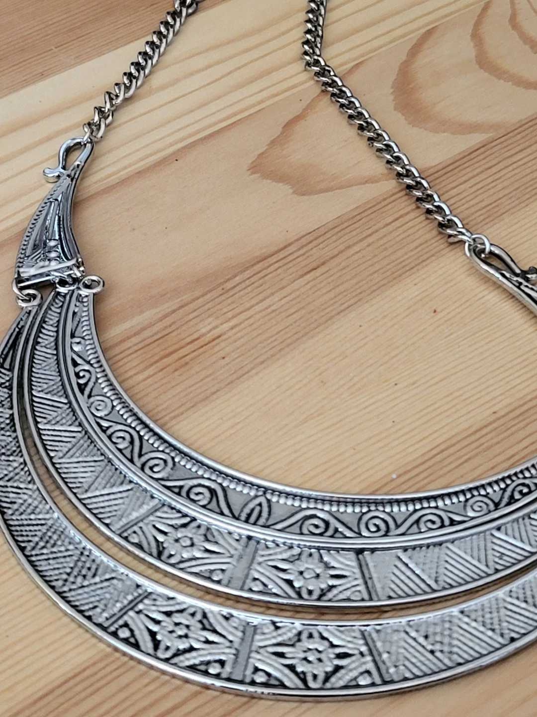 Silver Tone Tribal Statement Necklace - photo 3